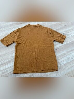 Women’s Crewneck T-Shirt in Camel Brown